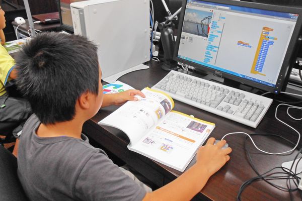 子どもたちは基本を理解したうえで、創造性をのびのびと発揮しています。