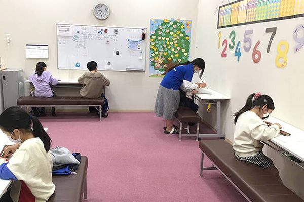 講師巡回型の少人数指導