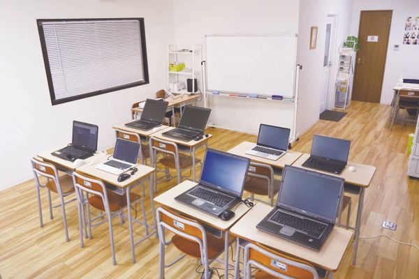 学校帰りのお子様が1人で通いやすく、送り迎えしやすい立地