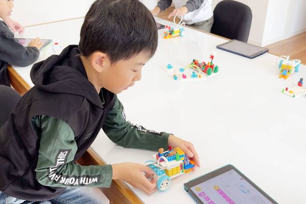 創造力と技術力を同時に伸ばすカリキュラム