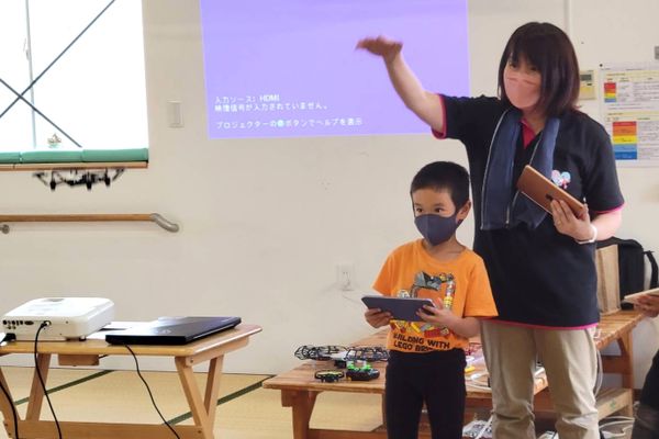 ドローン操縦・プログラミング飛行
