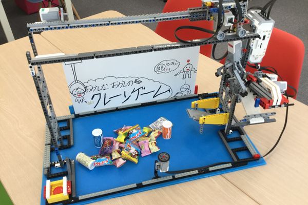 生徒による自由制作（クレーンゲーム）