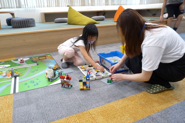 休憩時間にもお子さまが興味をもってさわることができる材料が沢山あります！