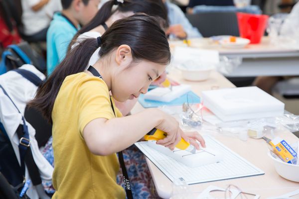 【ナレッジエンジニアリング専攻】知識を組み合わせ、エンジニアリングを実践して世の中に役立つものを生み