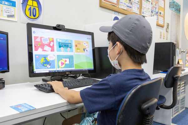 授業の復習やタイピング練習が自宅で出来る受講生専用サイトも充実!!