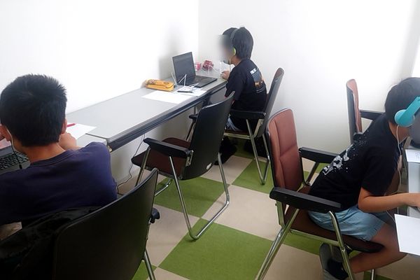少人数でじっくり！やり切るプログラミングで成果が感じられる！