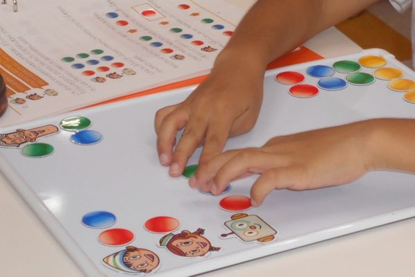 アンプラグド教材で論理的思考能力のブラッシュアップ。