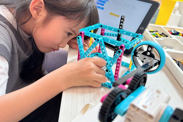 人生を創造する力を育てるロボットプログラミング