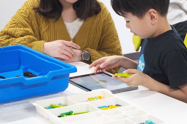 小さなお子さまでも簡単にプログラミング