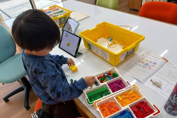 レゴ® WeDo2.0を使った授業の様子