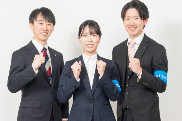 コーチングの研修を受けた選任講師が、一人ひとりの能力を最大限引き出せるように授業を進めます。