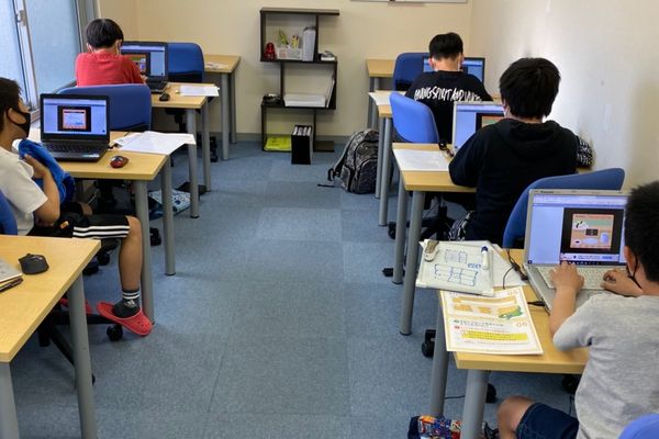 自信と集中力を養成できるプログラミング教育