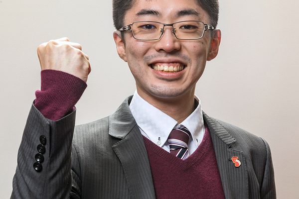 里谷亮典