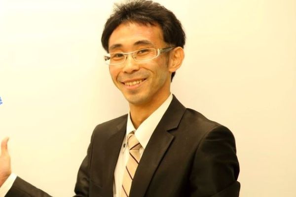 奥村　康正