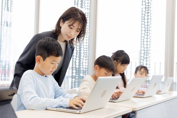 一人ひとりのペースで学べる、個別学習型の指導