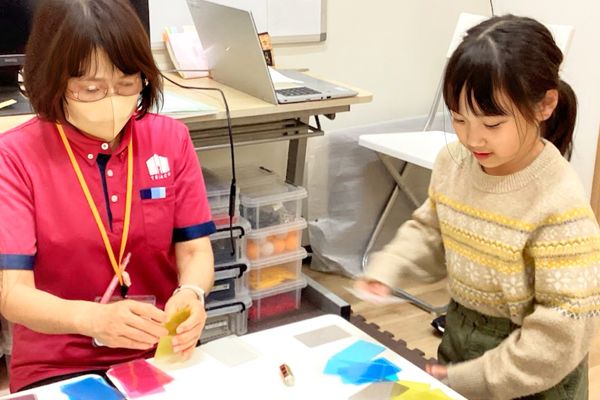 おこさま一人一人の個性に合わせたフォローを行います。