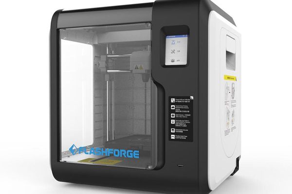 3Dプリンターをプログラミングで動かす授業も！