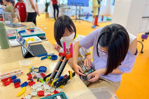 DOHSCHOOLは「作ることで学ぶ」プログラミングスクールです