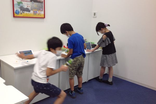 【ブロックブログラミング】作ったモデルとプログラミングでみんなで楽しみます
