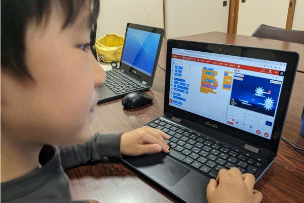 自分の作品をもっと良くするために工夫を重ねます