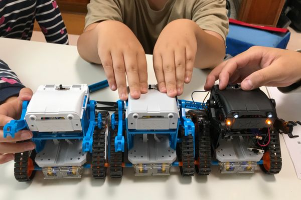 ロボット