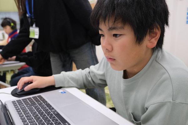 もちろんわからないことは先生にも質問できます