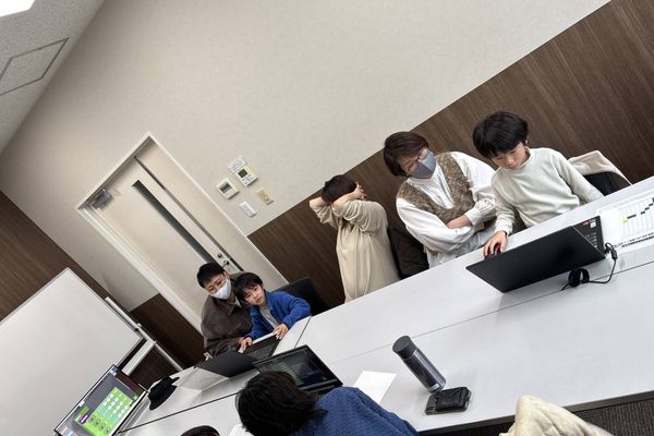地域の貸会場で体験イベントの様子