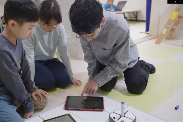 ロボットの操作する姿