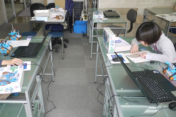 少人数制で授業を行います