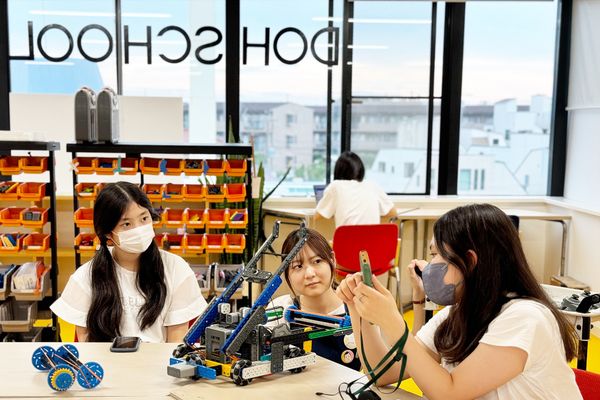 ガールズロボコンチームも活躍中
