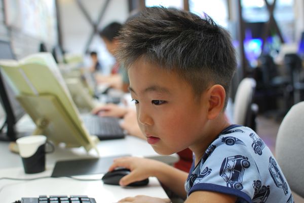年中です。1時間集中してがんばってます。