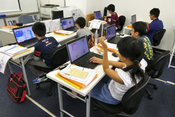 ゲームを作っている最中は、みんな真剣