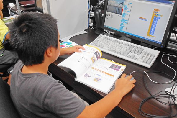 子どもたちは基本を理解したうえで、創造性をのびのびと発揮しています。