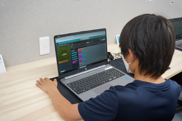 自ら考え、学んでいきます！