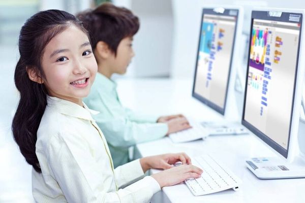 パソコンの操作方法やExcel、Pythonなど幅広く習得！