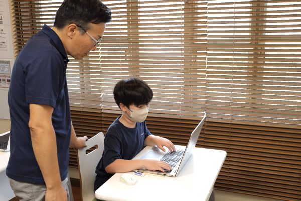 大人気のマインクラフトであなたも一緒にプログラミングを勉強してみませんか！