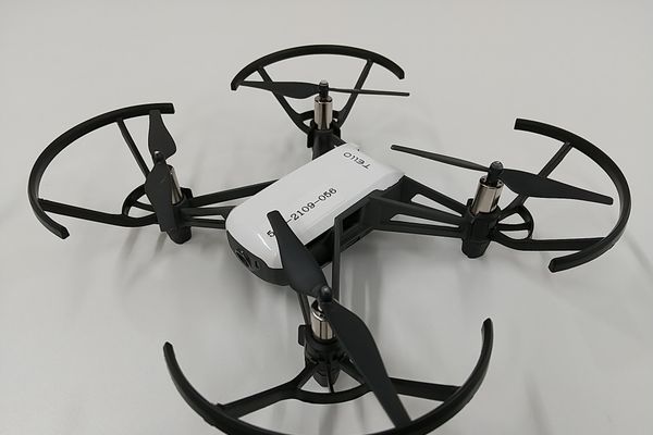 教育用の小型ドローンを無料で使用いただけます。