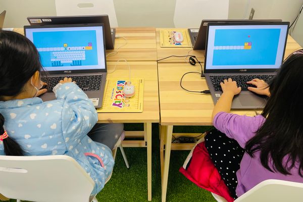 タイピング練習も実施。ローマ字も一緒に覚えましょう！