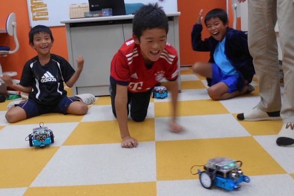 みんな生き生きと楽しく学んでいます。