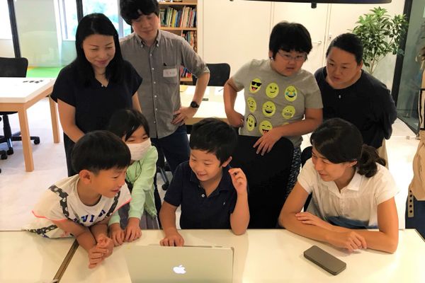 自分の作品をみんなに発表します