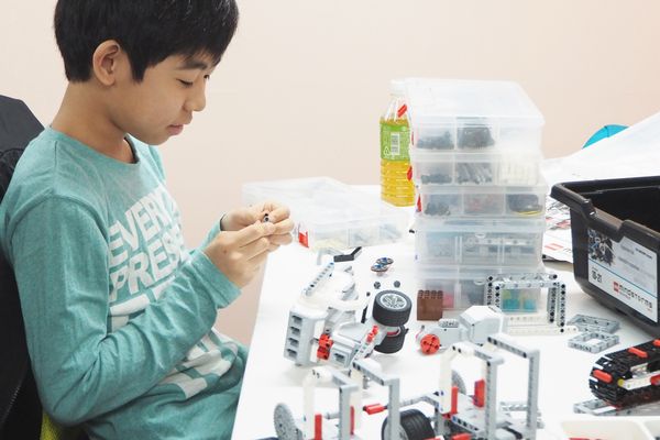 上達すると複雑なロボットの組み立ても自分でできる