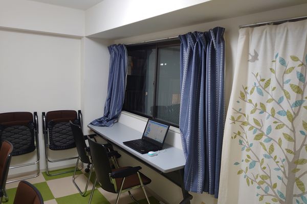 田無校の室内です。落ち着いた雰囲気で授業に取り組めます。