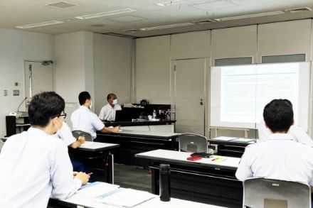 出張講習座学の様子