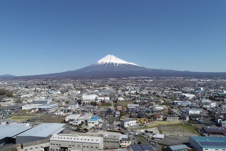 富士山の麓でドローンを学ぶ