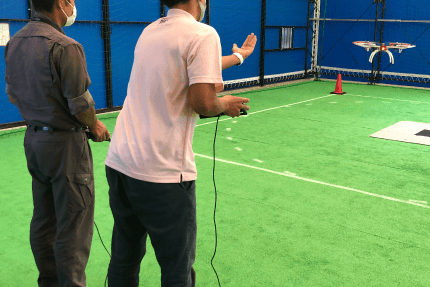 屋内で飛ばすドローン