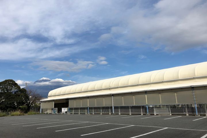 開放感のある屋内練習場(外観)