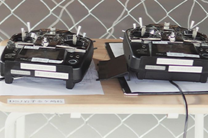 操縦が難しいF450を用いた指導を...