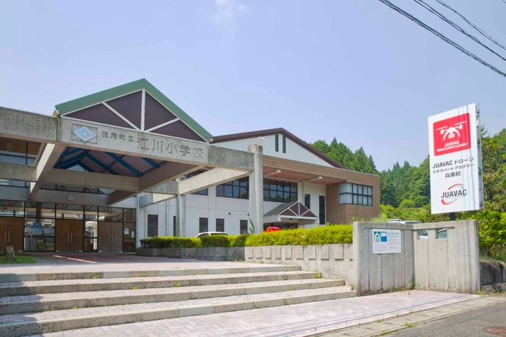 屋内練習場も完備しています