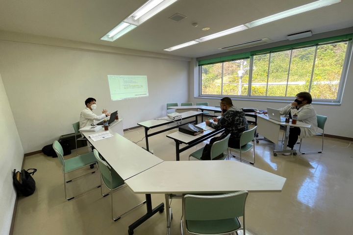 丁寧にレクチャーします