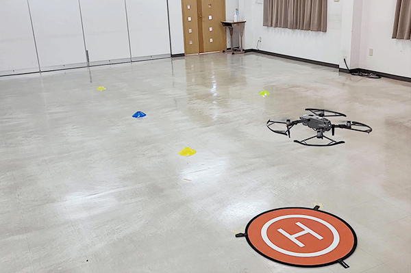 ドローン教習所 梅田学園校